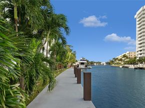 501 Palm Dr, Hallandale Beach FL 33009