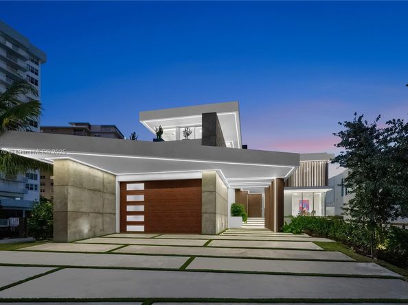 501 Palm Dr, Hallandale Beach FL 33009