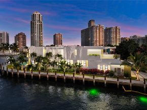 501 Palm Dr, Hallandale Beach FL 33009