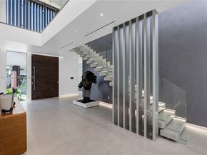 501 Palm Dr, Hallandale Beach FL 33009