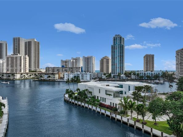 501 Palm Dr, Hallandale Beach FL 33009
