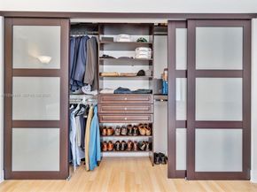 515 NE 38th St 10, Miami FL 33137