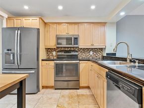 515 NE 38th St 10, Miami FL 33137