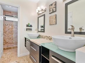 515 NE 38th St 10, Miami FL 33137