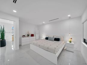 990 NW 131st Ave, Miami FL 33182