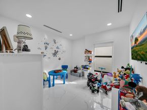 990 NW 131st Ave, Miami FL 33182