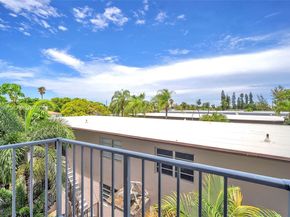1960 Marseille Dr 304, Miami Beach FL 33141