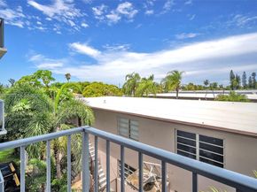1960 Marseille Dr 304, Miami Beach FL 33141