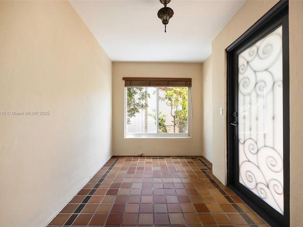 451 SW 25th Rd, Miami FL 33129