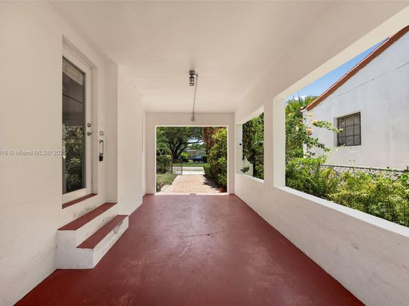 451 SW 25th Rd, Miami FL 33129