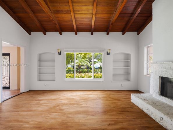 451 SW 25th Rd, Miami FL 33129