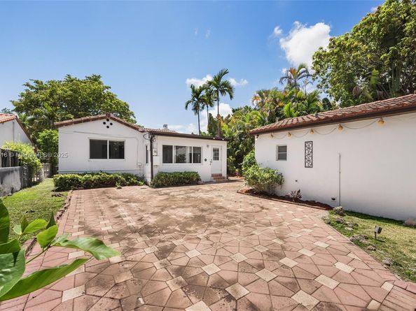 451 SW 25th Rd, Miami FL 33129