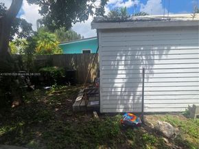 4320 NE 18th Ave, Pompano Beach FL 33064