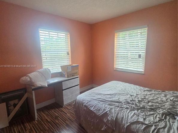 4320 NE 18th Ave, Pompano Beach FL 33064