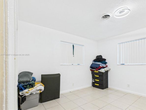 1713 SW 11th Ct, Fort Lauderdale FL 33312