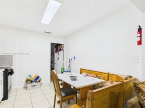 1713 SW 11th Ct, Fort Lauderdale FL 33312