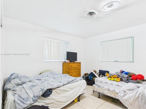 1713 SW 11th Ct, Fort Lauderdale FL 33312