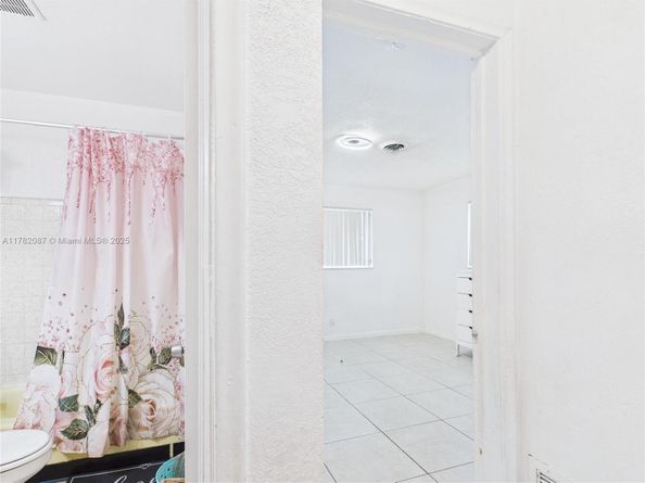 1713 SW 11th Ct, Fort Lauderdale FL 33312