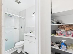 1713 SW 11th Ct, Fort Lauderdale FL 33312