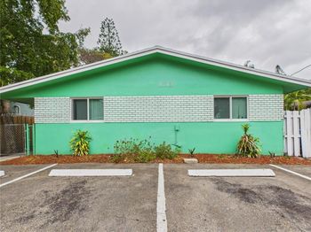 1713 SW 11th Ct