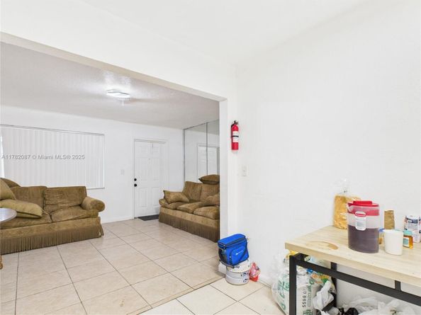 1713 SW 11th Ct, Fort Lauderdale FL 33312