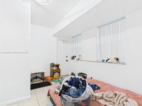 1713 SW 11th Ct, Fort Lauderdale FL 33312