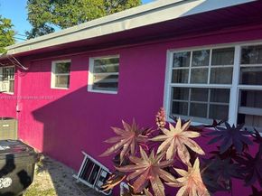 15775 NE 13th Ave, North Miami Beach FL 33162