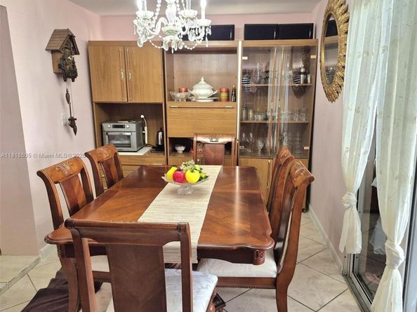 5930 N Farragut Dr, Hollywood FL 33021