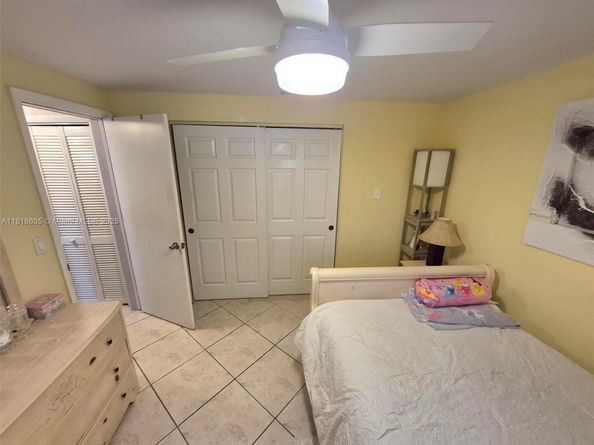5930 N Farragut Dr, Hollywood FL 33021