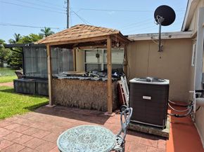 5930 N Farragut Dr, Hollywood FL 33021