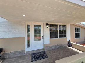 5930 N Farragut Dr, Hollywood FL 33021