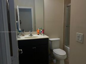 17135 SW 96 St, Miami FL 33196