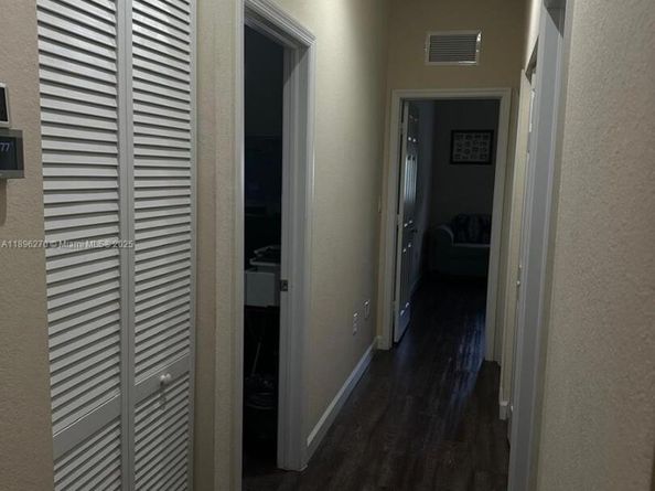 17135 SW 96 St, Miami FL 33196
