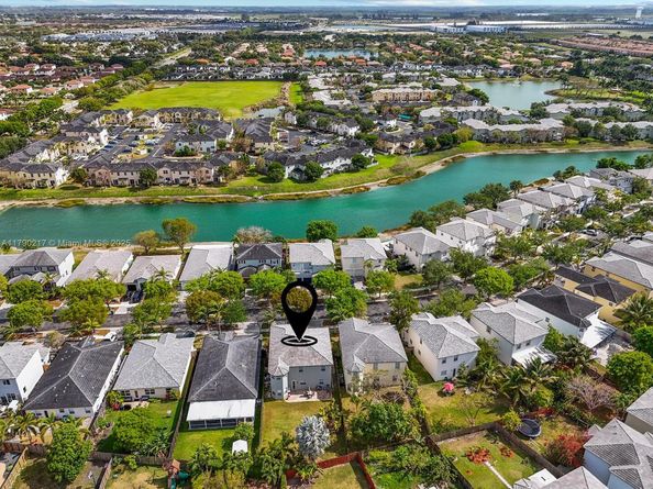 2873 NE 1st Dr, Homestead FL 33033