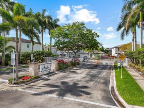 2873 NE 1st Dr, Homestead FL 33033