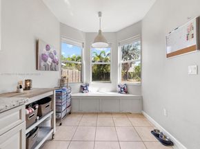 2873 NE 1st Dr, Homestead FL 33033