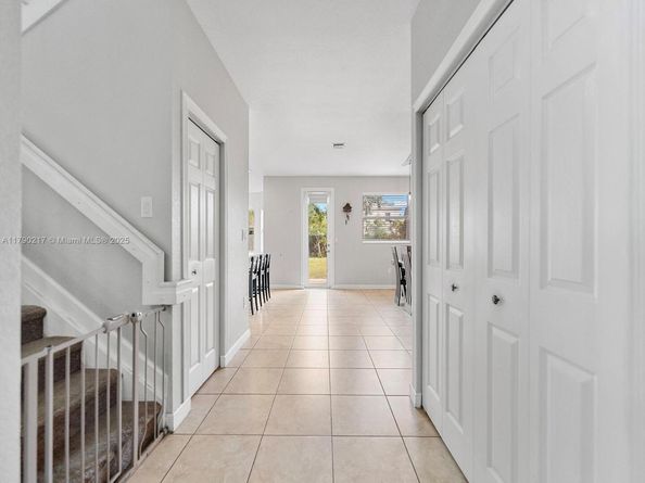 2873 NE 1st Dr, Homestead FL 33033