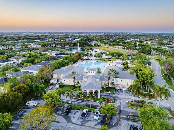3135 NE 4th St, Homestead FL 33033