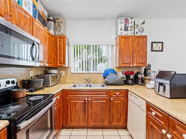 3135 NE 4th St, Homestead FL 33033