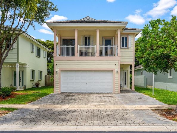 3135 NE 4th St, Homestead FL 33033