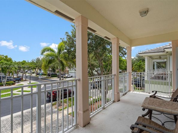 3135 NE 4th St, Homestead FL 33033