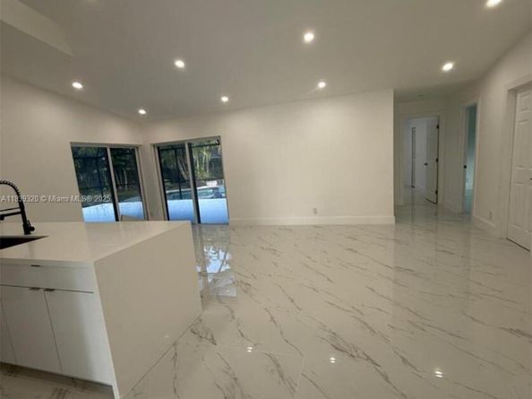 1655 NW 111th Way, Coral Springs FL 33071