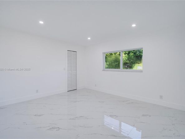 1655 NW 111th Way, Coral Springs FL 33071