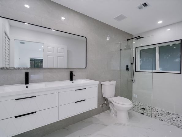 1655 NW 111th Way, Coral Springs FL 33071