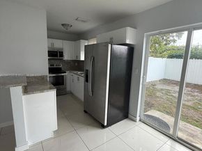 2121-2125 NW 72nd st, Miami FL 33147