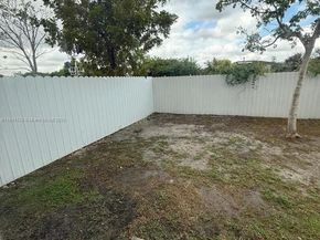 2121-2125 NW 72nd st, Miami FL 33147