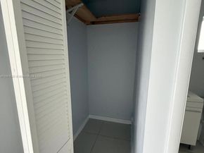 2121-2125 NW 72nd st, Miami FL 33147