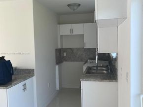 2121-2125 NW 72nd st, Miami FL 33147