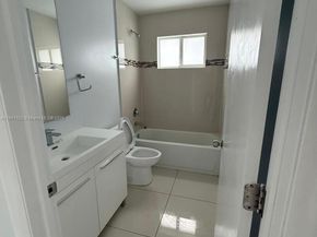 2121-2125 NW 72nd st, Miami FL 33147