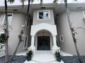 3185 Washington St, Miami FL 33133
